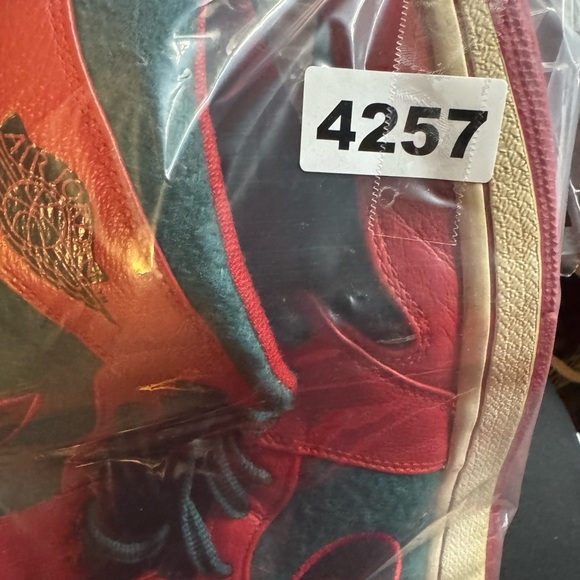 Nike Air Jordan 1 Mid Retro Gym Red Dark Sea Size 11 Basketball Men Shoes Rare - Picture 8 of 8